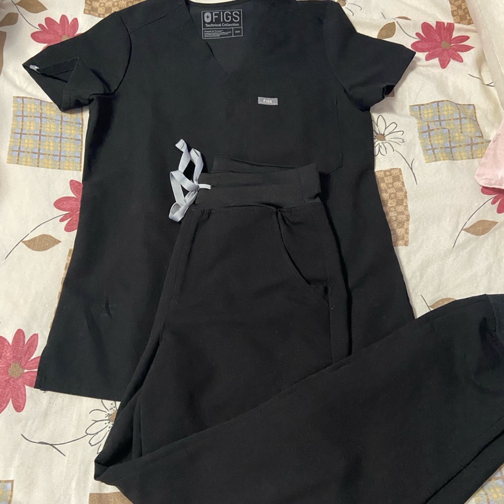FIGS Scrubs Set XXS in Black